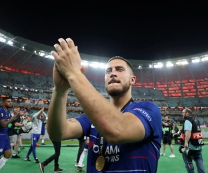 🎥 Chelsea zwaait Hazard uit met prachtig eerbetoon: "Op en naast het veld een echte gentleman en een Chelsea-legende"