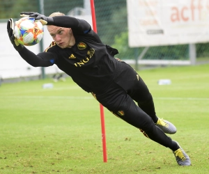 🎥 Keeper van Standard haalt de lefgozer in zichzelf naar boven en lanceert dé corona-uitdaging voor doelmannen