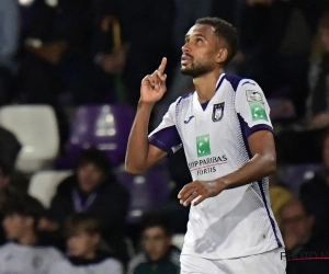 Makelaar Thelin haalt hard uit naar Anderlecht: "Kijk naar de rangschikking en je ziet hoe goed ze het doen" 