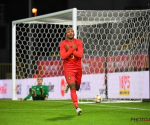 Loïs Openda is niet alleen op het veld een snelheidsduivel