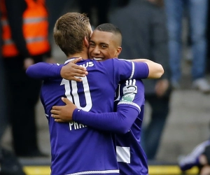 📷 Praet en Tielemans vallen elkaar in de armen na goal, net zoals vier jaar geleden bij Anderlecht