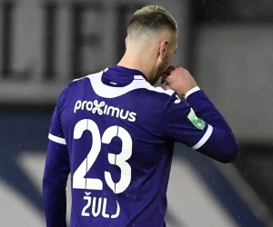 Zulj bijna overladen met alle zonden van Anderlecht: "Hij moet die bal daar ook niet krijgen hé"