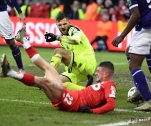 'Ajax heeft miljoenen op overschot en wil geldbuidel opentrekken om Rode Duivel van Anderlecht naar Amsterdam te halen