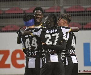 Charleroi neemt eenvoudig de maat van Oostende, dat tijdens (!) wedstrijd afscheid van coach aankondigt