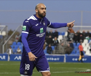 Vanden Borre speelt 43 minuten bij terugkeer voor Anderlecht, Roofe valt geblesseerd uit en Adzic legt 1-1 eindstand vast