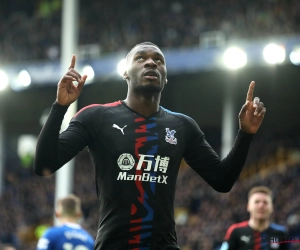 Benteke scoort zijn eerste goal in 10 maanden, maar Crystal Palace schiet er niets mee op