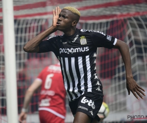 Osimhen bewierookt Charleroi en... "Ik heb toen tegen mijn makelaar gezegd dat ik op een dag het ongelijk van Club Brugge en Zulte Waregem zou bewijzen"