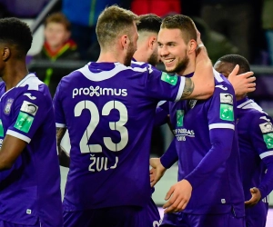 Anderlecht verwelkomt drie spelers terug op training en heeft nieuwe linksback in het vizier