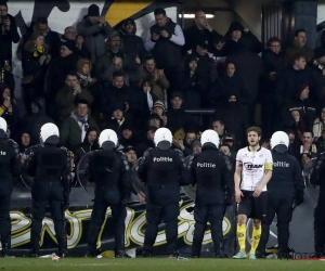 🎥 Vreemde taferelen in Lokeren: Wanneer zelf de spotters van de politie niet meer veilig zijn voor de oproerpolitie...