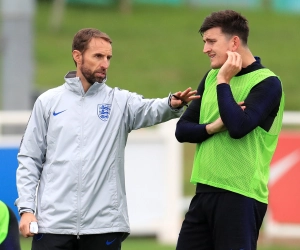 Southgate neemt verdediger in bescherming na nieuw knullig moment: "Ken geen speler die ooit zo behandeld is"