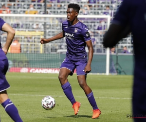 Albert Sambi Lokonga kijkt uit naar het treffen met Club Brugge: "Op gebied van kwaliteit moeten wij niet onderdoen voor Club"