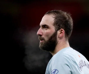 Gonzalo Higuain kondigt in tranen afscheid aan: "Het was een voorrecht om dit leven te hebben"