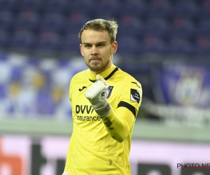 📷 OFFICIEEL Doelman van paarswit op huurbasis naar Feyenoord