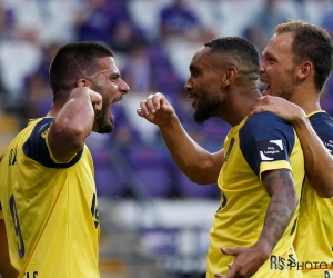 Inspiratieloos Anderlecht verliest Brusselse derby na doelpunten met hele grote strik rond