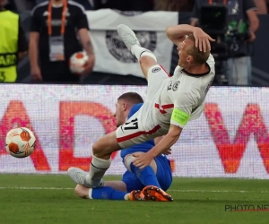 📷 Frankfurt-aanvoerder houdt opvallende souvenir over aan gewonnen Europa League-finale