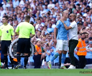 🎥 Barça en City trakteren publiek op zes goals in benefietmatch, Haaland haalt slag thuis met 'schwalbe van het jaar'