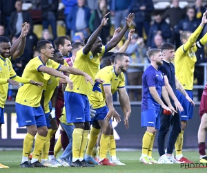 Mbokani meteen matchwinnaar, Beveren (even) leider na zege tegen Deinze