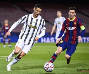 📷 Wie zet wie schaakmat? Wereldvedetten Lionel Messi en Cristiano Ronaldo gaan daags voor WK-start viraal