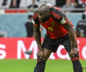 🎥 Zwaar gefrustreerde Lukaku mept dugout volledig kapot met één vuistslag