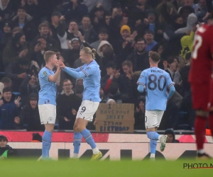 De Bruyne dirigeert Manchester City voorbij Liverpool in eerste onvervalste topper na het WK