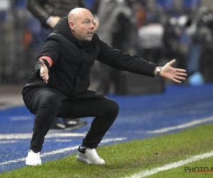 📷 Brian Riemer, bezig baasje die het zo warm kreeg van het coachen dat hij in t-shirt verder deed