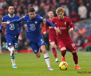 Middenmoters Liverpool en Chelsea kunnen niet scoren en schieten weinig op met een punt 