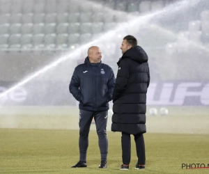 Wat heeft Fredberg voor, na en zelfs tijdens de wedstrijden te zeggen tegen Riemer? Anderlecht-coach geeft zelf het antwoord