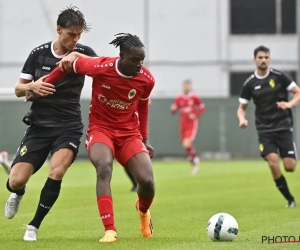 📷 Opvallend: Antwerp-aanwinst speelt met een ander shirt dan ploegmaats én daar is een reden voor 