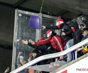 Weeral rellen in Anderlecht-Standard: match stilgelegd, stoeltjes vliegen door de lucht