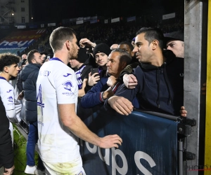 📷 🎥 Poppen gaan opnieuw aan het dansen in Union - Anderlecht: match gestaakt, zelfs politiecommissaris krijgt beker bier naar het hoofd geslingerd