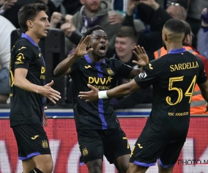 De reeks stopt bij 9: tienkoppig Anderlecht grijpt de macht in Champions' Play-offs en Union schiet zich weer in de voet