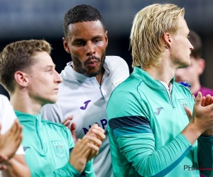 Anderlecht-speler bijt op lip als het gaat over Brian Riemer: "Ik heb daar mijn eigen mening over"