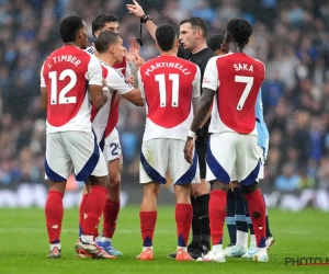 🎥 Rode kaart van Trossard breekt Arsenal tegen Man City diep in blessuretijd zuur op