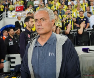 Ongezien: José Mourinho pakt gele kaart om wel héél opvallende reden