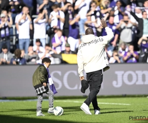 🎥 Romelu Lukaku leidt de feestelijkheden in Anderlecht: maar zoontje Romeo steelt de show