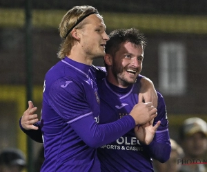 Dolberg sust de boel bij Anderlecht in de beker te midden protest van fans en Cercle doet bijna even goed