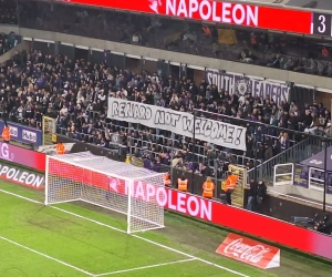 Zelfs bij 3-0 protesteren Anderlecht-fans tegen Vandenhaute en Renard, maar... ultra's staan alleen en worden zelf uitgefloten