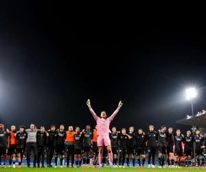 Dreunende beats, dansende en zingende spelers... Club Brugge maakte er - ondanks flauwe prestatie - stevig feestje van