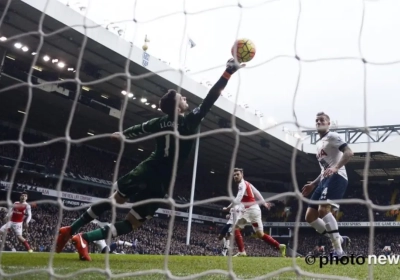 VIDEO: Genieten in Londense derby! Wat een heerlijke hakgoal van Ramsey! 