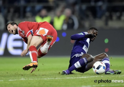 Oerdom rood Badji brengt Anderlecht in de problemen