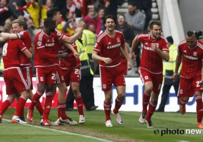 OEPS! Middlesbrough-speler geeft net iets te veel bloot op overwinningsfoto