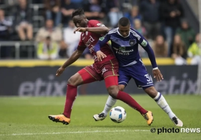 Blijft Youri Tielemans bij Anderlecht: "Eerst met aanbiedingen naar bestuur"