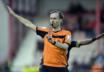 Francky Dury vindt hem een grote meneer, dit is de reactie van Wim Smet na 'spookfout' in KV Oostende - Zulte Waregem