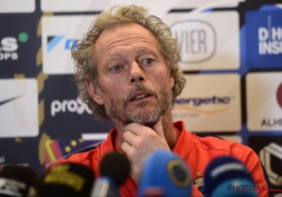 Blijft hij nu toch? Michel Preud'homme nam afscheid van zijn spelers, maar reageert opvallend na laatste bijeenkomst