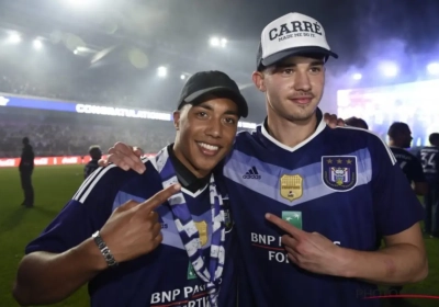 Kampioenenmaker Leander Dendoncker reageert 'the day after' op het titelfeest met Anderlecht: "Ik was rond 2 uur 's nachts thuis"