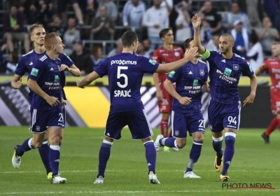 Anderlecht pakt eerste prijs, met serieus wat hulp van doelman Bostyn