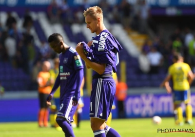 "Wilden fans Anderlecht voetbal zien? Zagen ze ... van verkeerde ploeg" en "Holderdebolder, iedereen onder niveau"