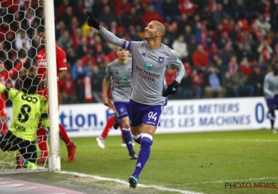 Sofiane Hanni schoot met zijn hattrick tegen Standard een record dat al van 1999 standhield van de tabellen