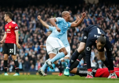 ? Wat een anticlimax! Kompany lijkt Man City op weg te zetten naar titel, maar in tweede helft loopt het tot ieders verbazing nog compléét mis