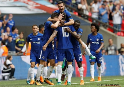 ? Eden Hazard zet Giroud en Chelsea op weg naar knappe goal én finale FA Cup 